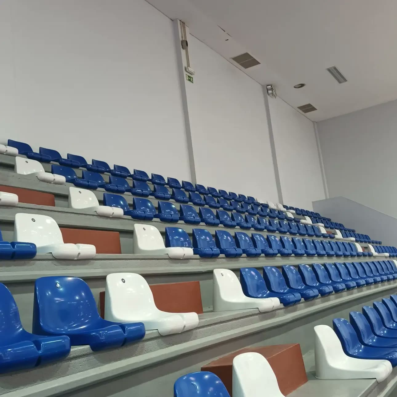 Bancadas do pavilhão de alto rendimento de Gaia